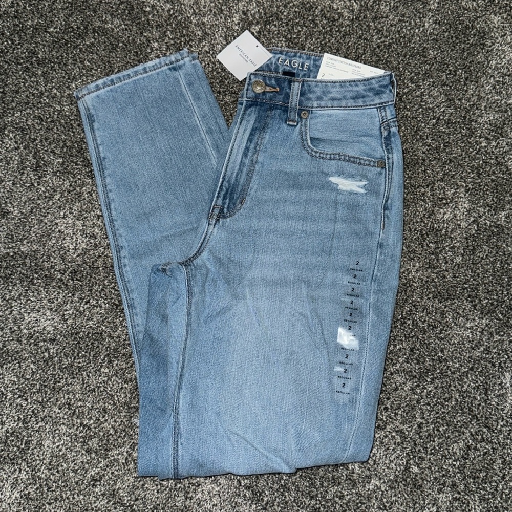American Eagle Mom Jean- Size 2  *NWT*